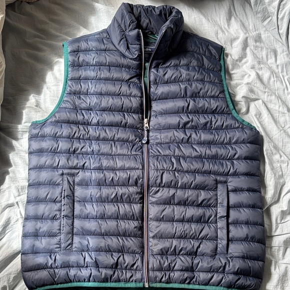Izod Other - Izod Navy Quilted Puffer Vest with Green Trim